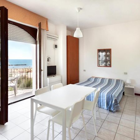 Il Lauro Aparthotel San Benedetto del Tronto Kültér fotó