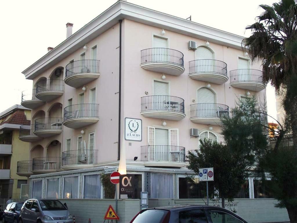 Il Lauro Aparthotel San Benedetto del Tronto Kültér fotó